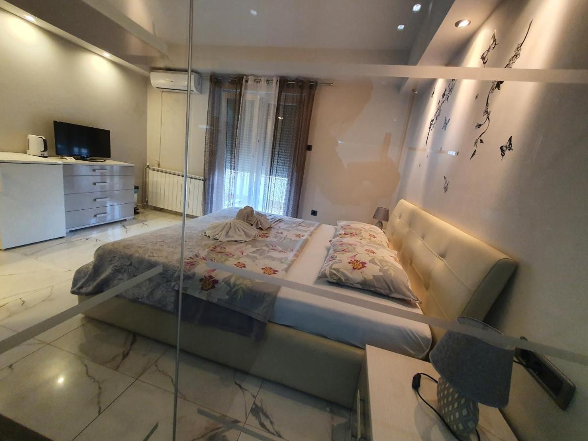 Apartments & Rooms Krk Krk Town Exterior photo