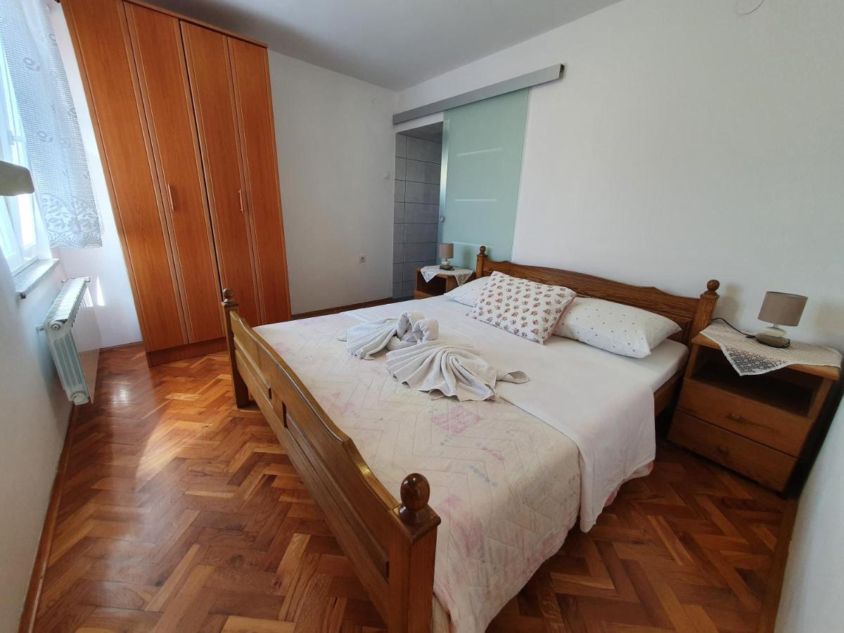Apartments & Rooms Krk Krk Town Exterior photo